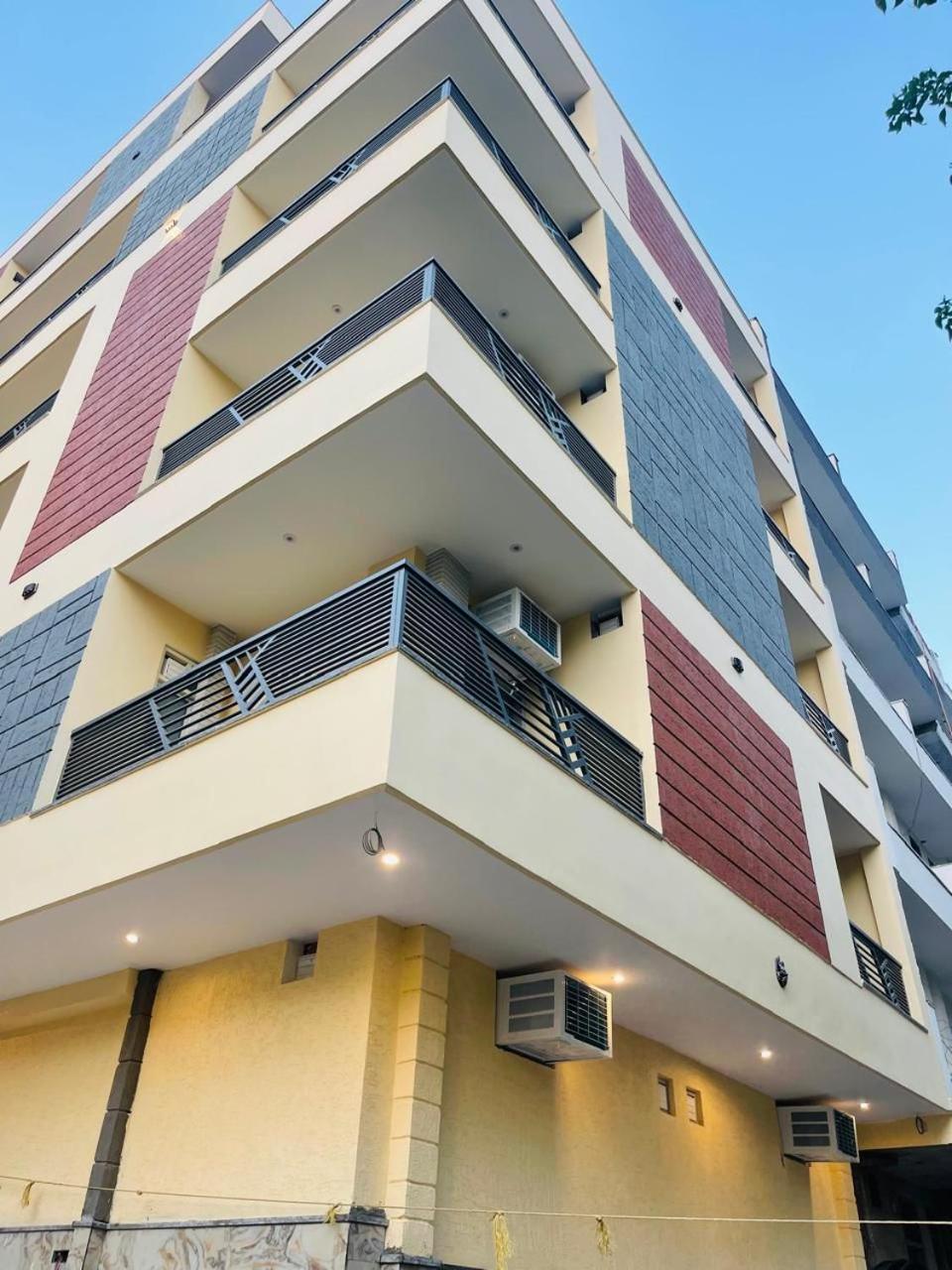Vibe Communal Living Gurgaon Esterno foto